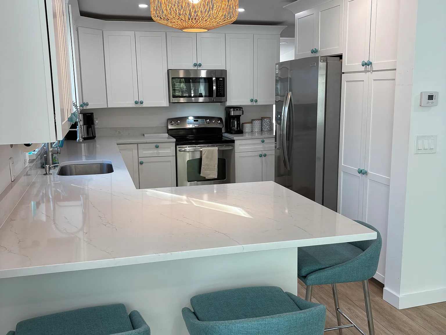 3 bed, 1100 sqft, $2,800 — Photo 3