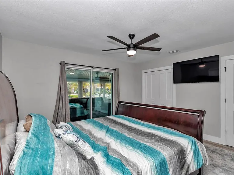 1409 SE 4th Ave — Photo 46