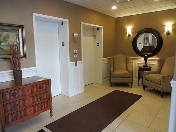 3rd image of 50 S Greeley St APT 407