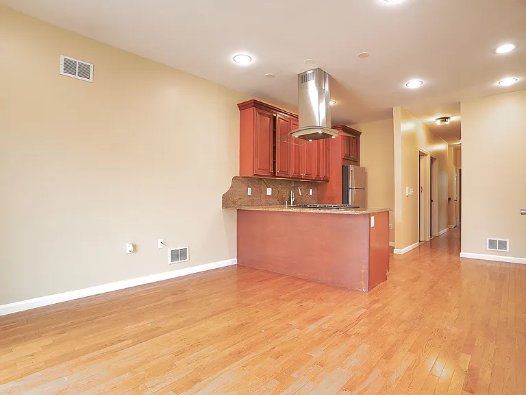 249 Winfield Ave #A — Photo 11
