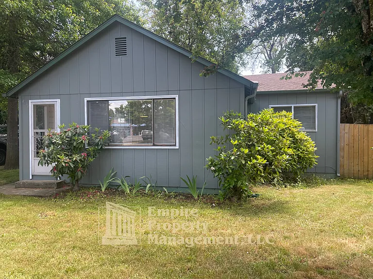4950 Barger Dr — Photo 2