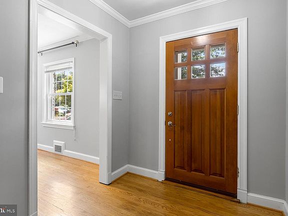 5th image of 859 N Kentucky St