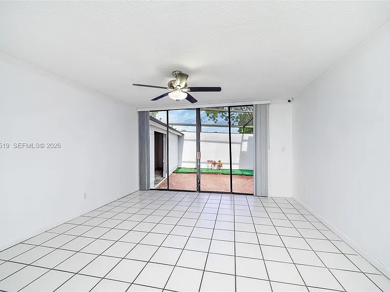 1220 SW 131st Place Cir W #1220 — Photo 9