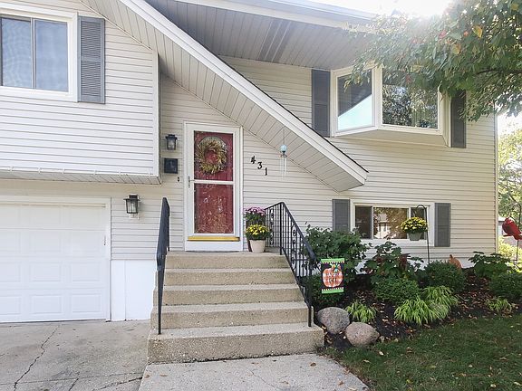 3rd image of 431 Putnam Ln