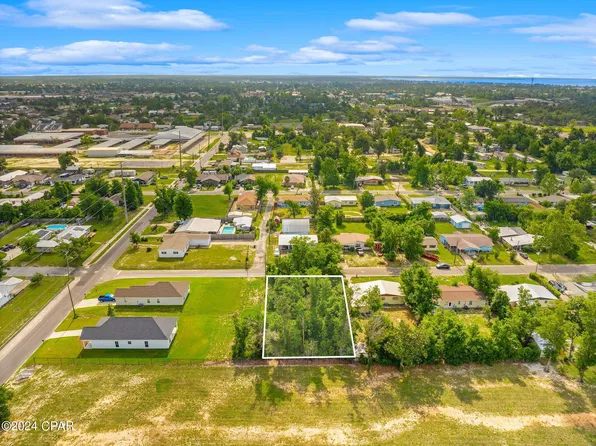 716 N 9th Plz, Panama City, FL 32404
