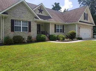 208 Shaddows Lawn Dr, Athens, TN 37303
