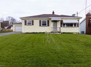 525 W Omar St, Struthers, OH 44471