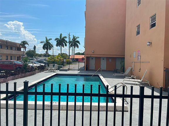 5th image of 295 NW 72nd Ave APT 308