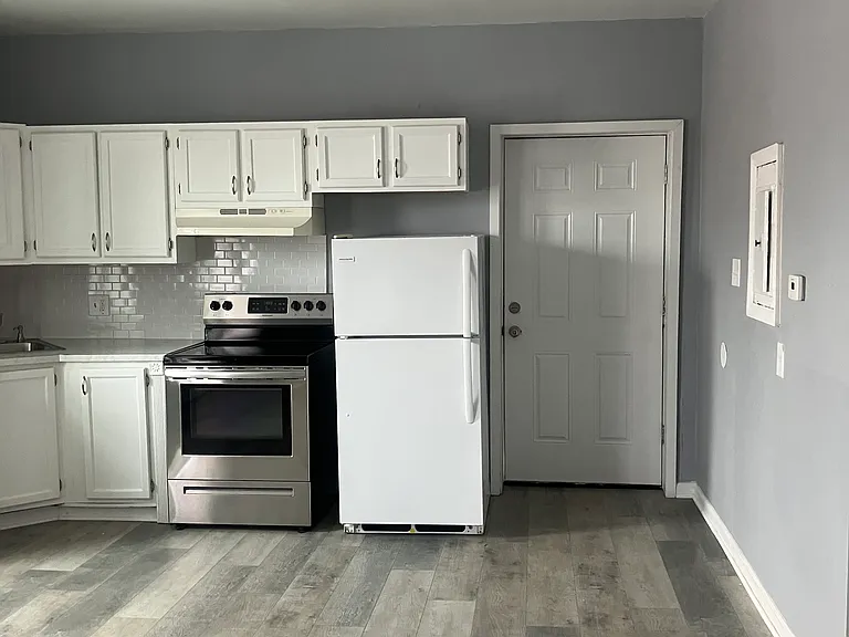 5245 Glenloch St #2 — Photo 2