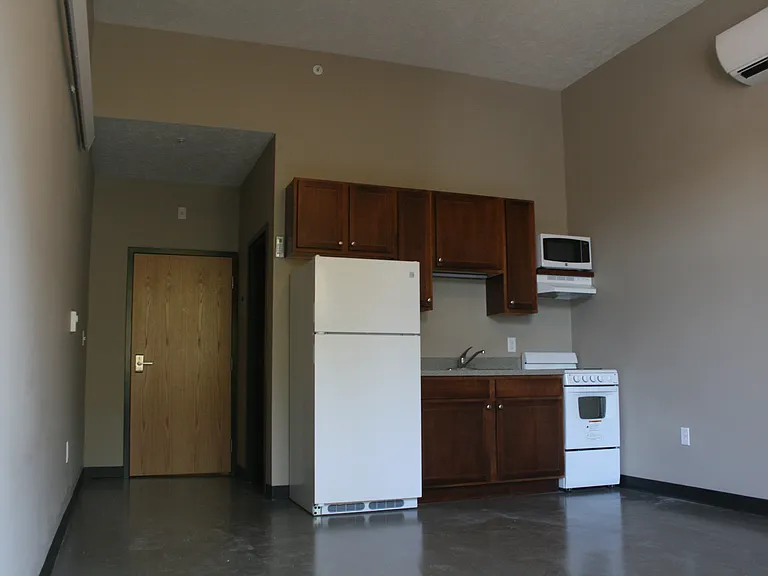 Aerie 147 Lofts — Photo 33