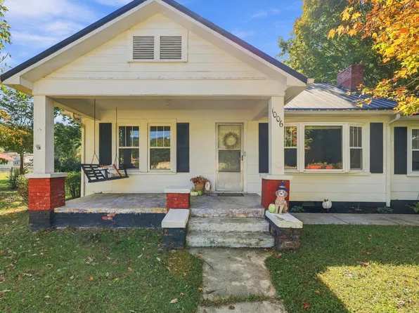 1006 E McKinney Ave, Rogersville, TN 37857