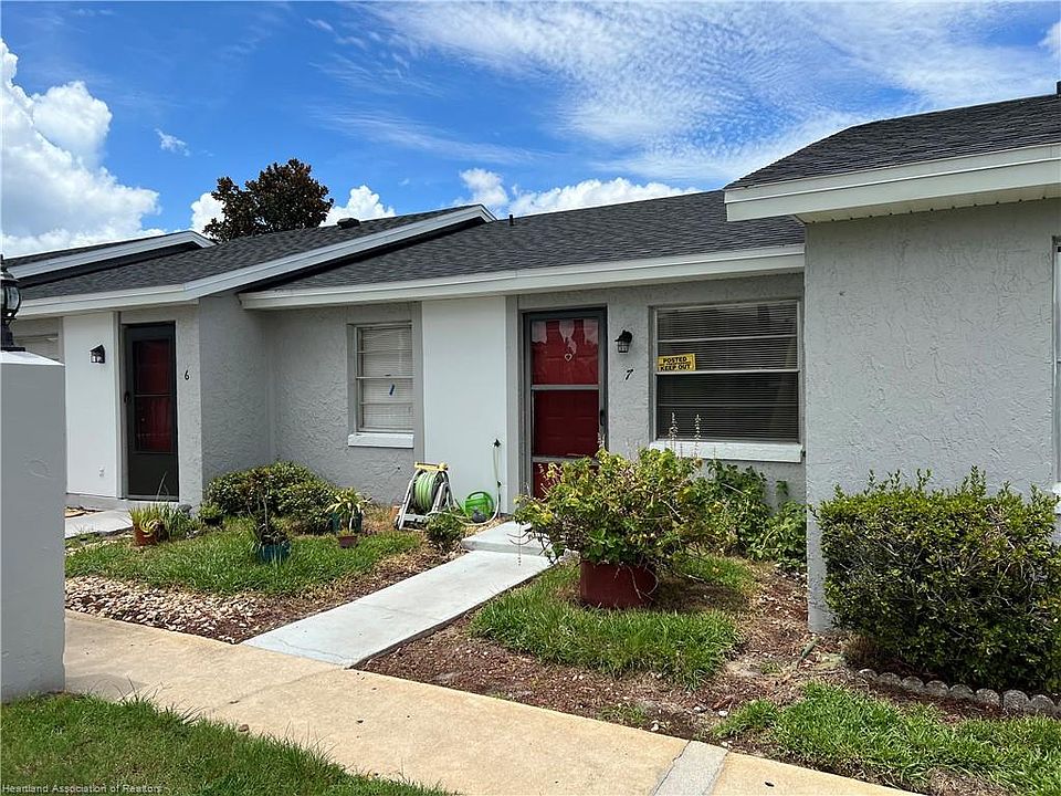 1st image of 7 Lake Villa Way