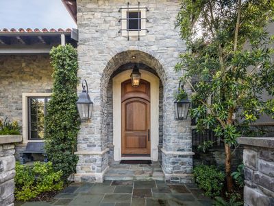 17 Mountain Wood Ct, Hillsborough, CA, 94010