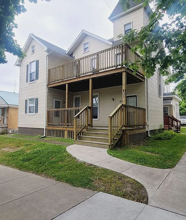 431 Parade St