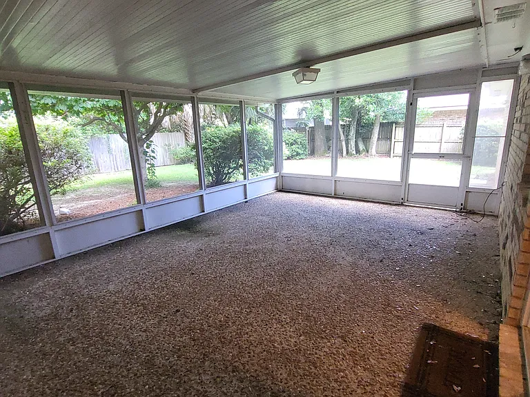 4210 Langley Ave — Photo 16