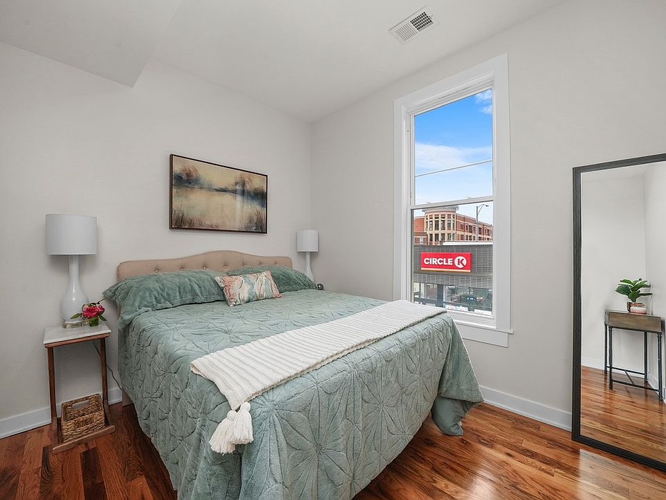 1st image of 2752 W Belmont Ave #2