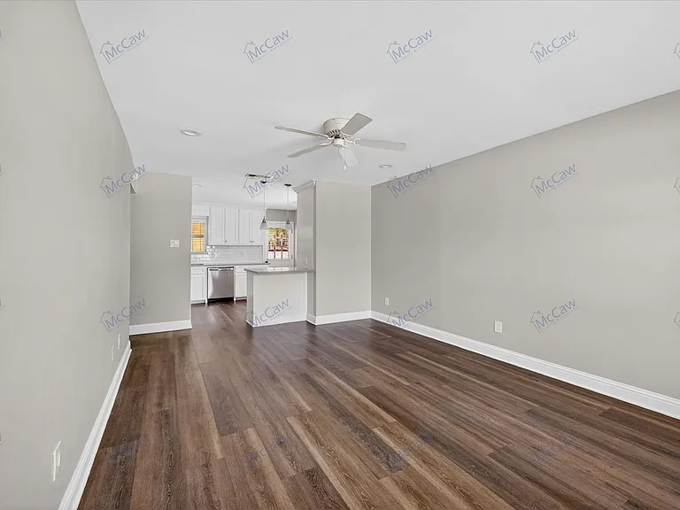 206 N Graves St — Photo 3