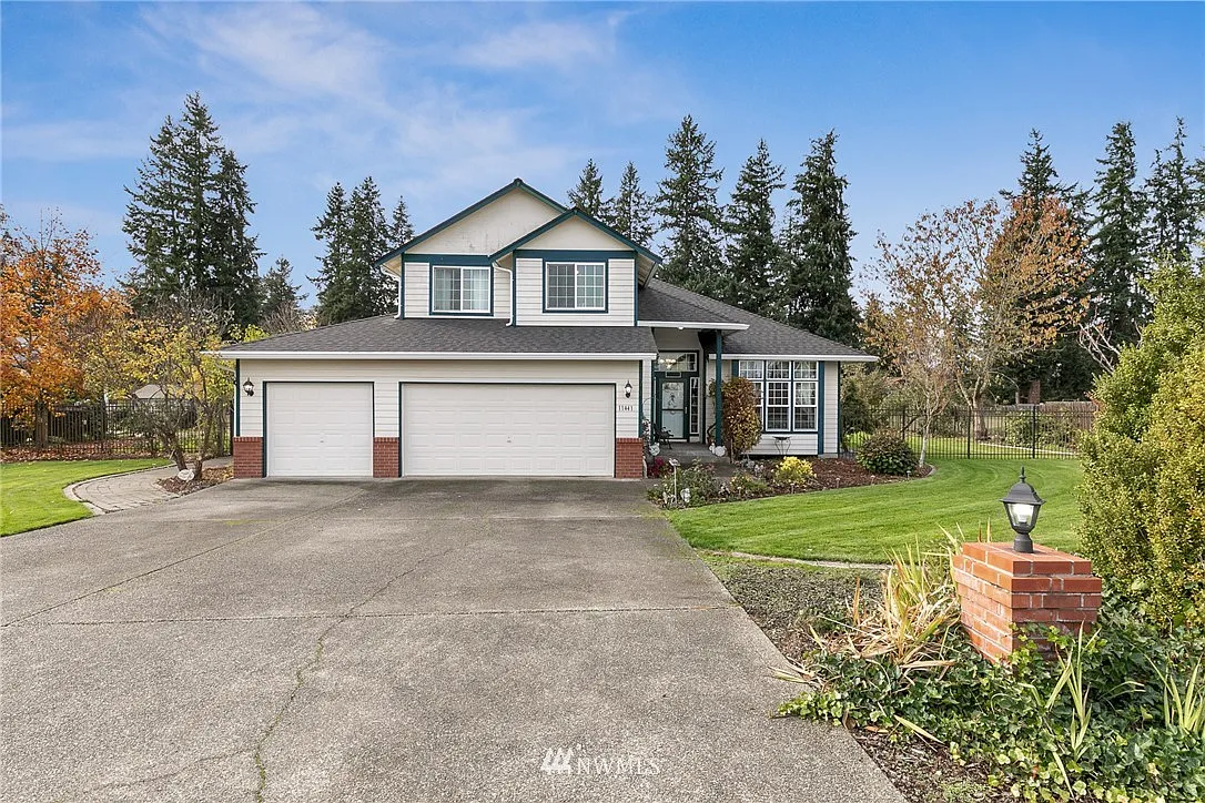 11441 Taku Lane SE photo 1
