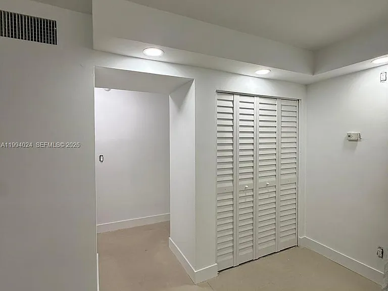 101 SE 6th Ave #8 — Photo 5