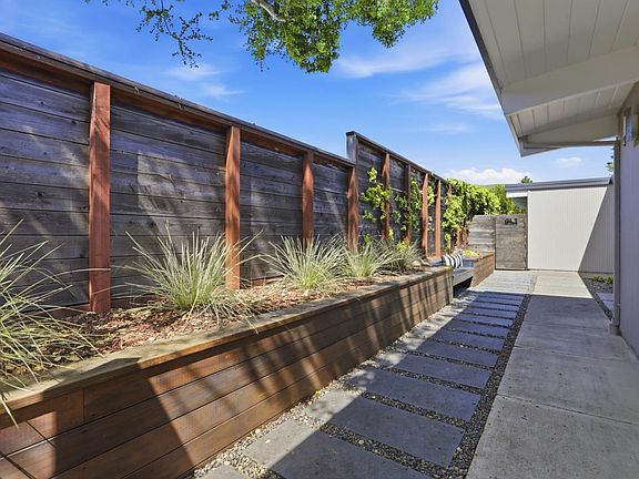 3rd image of 656 Bamboo Terrace