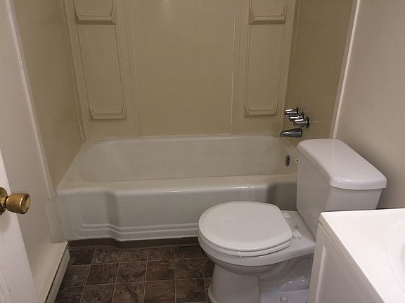 3rd image of 330 N Mattson Dr