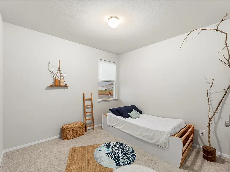 308 Catalina Dr — Photo 14