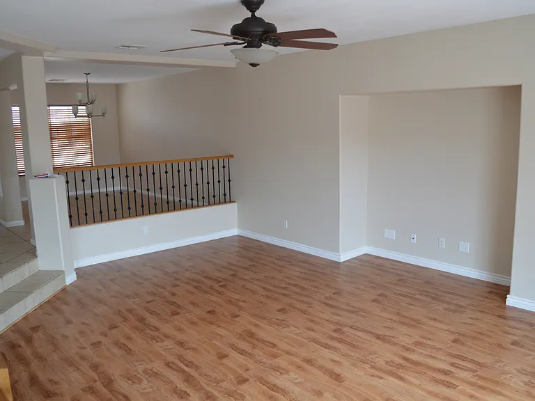 914 Socorro Song Ln — Photo 11