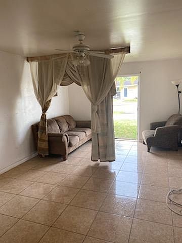 1st image of 3140 SW 37th Ter