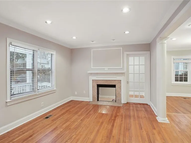 99 Bates Ave NE — Photo 2