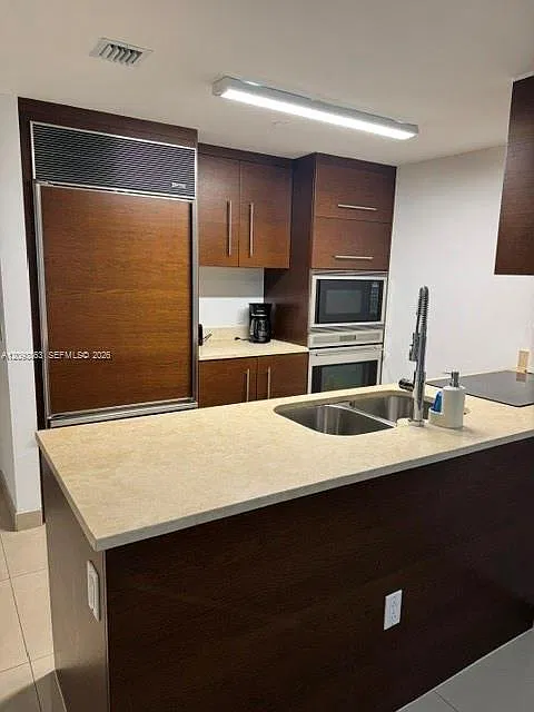 Icon Brickell Condo No 3 — Photo 3