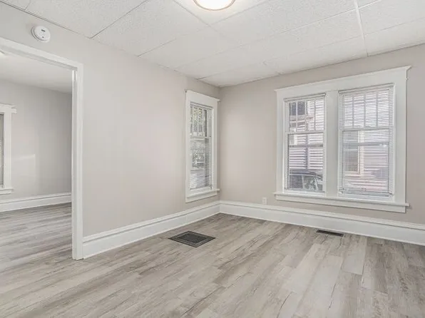 429 Davis St #1, Kalamazoo, MI 49007