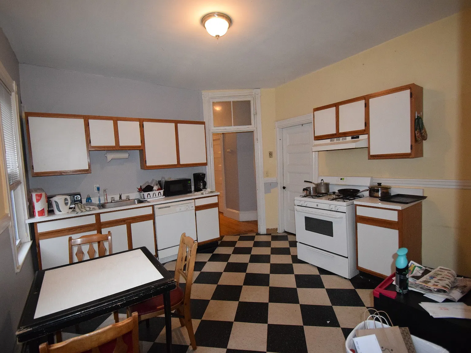 5 bed, 9999 sqft, $8,500 — Photo 3
