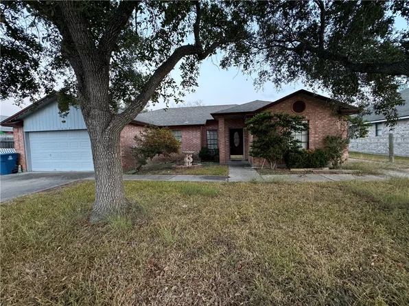 2406 Oak Brook Drive, Portland, TX 78374