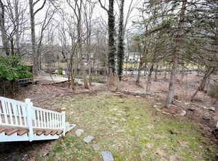 519 Brookside Ave, Allendale, NJ 07401