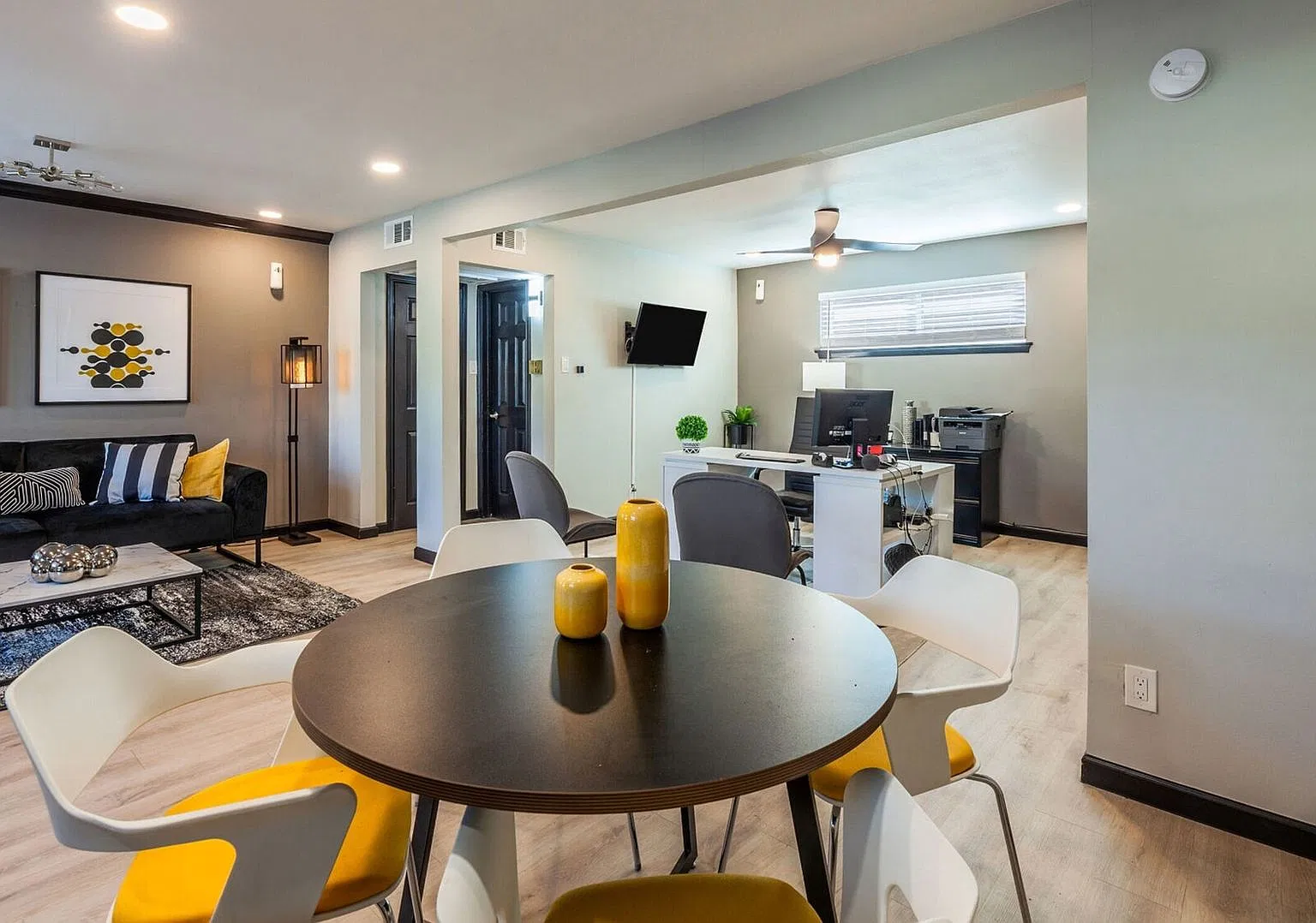 Metro @ 404 Apartments — Photo 4