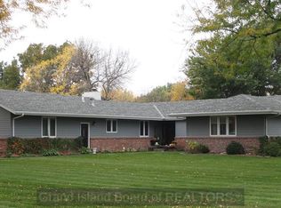2508 Apache Rd, Grand Island, NE 68801