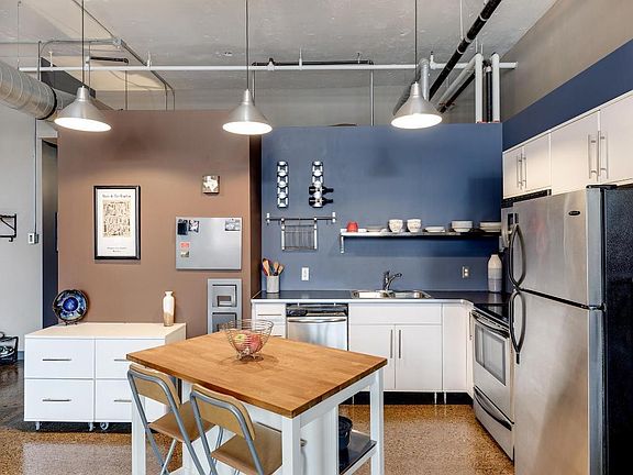 4th image of 500 Robert St #210
