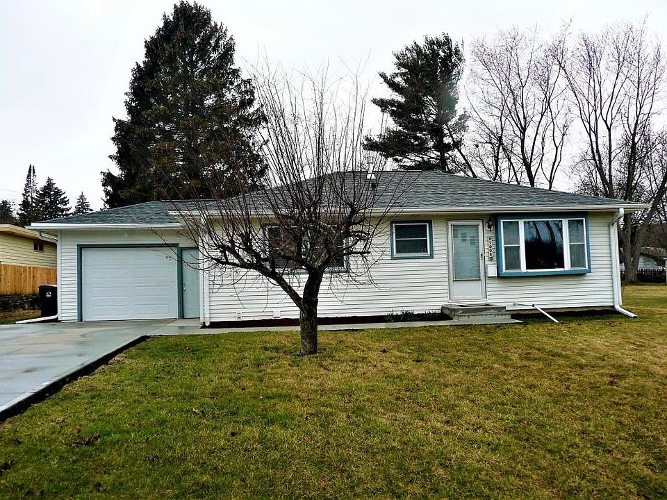 1st image of 1008 Hawthorn Dr