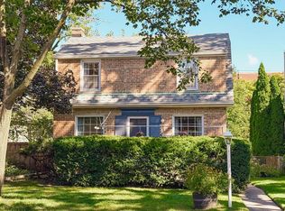 8217 Laramie Ave, Skokie, IL 60077