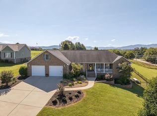 60 Clubhouse Ln, Greeneville, TN 37743