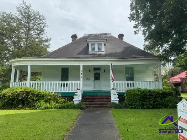 313 W Church St, Fort Valley, GA 31030