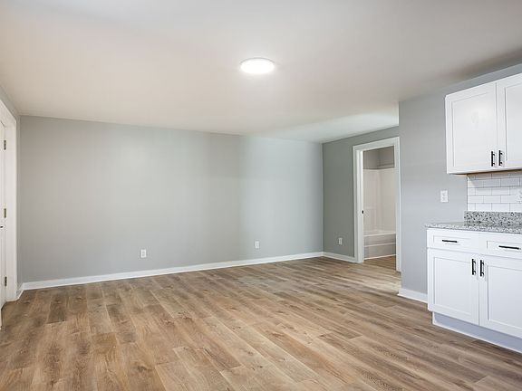 5th image of 650 4th St NE #12