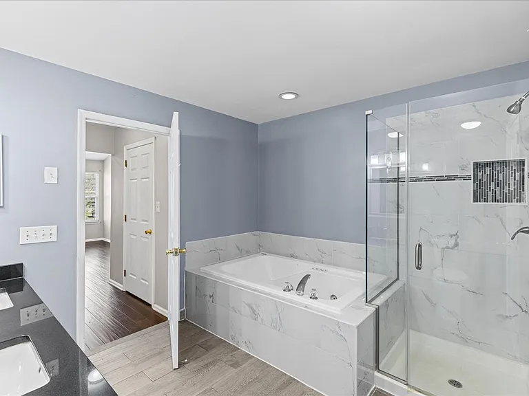 302 Wellington Park Dr — Photo 19