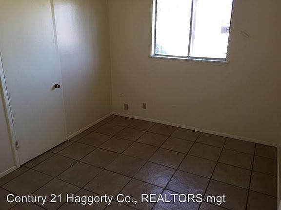5th image of 10349 Woodberry Ct