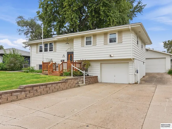 5114 S 121st St, Omaha, NE 68137