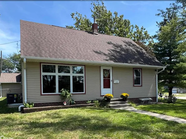 1011 Crest Dr, Creston, IA 50801