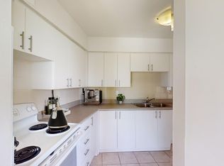 1580 Sandhurst Circle, Toronto, ON M1V 2L3
