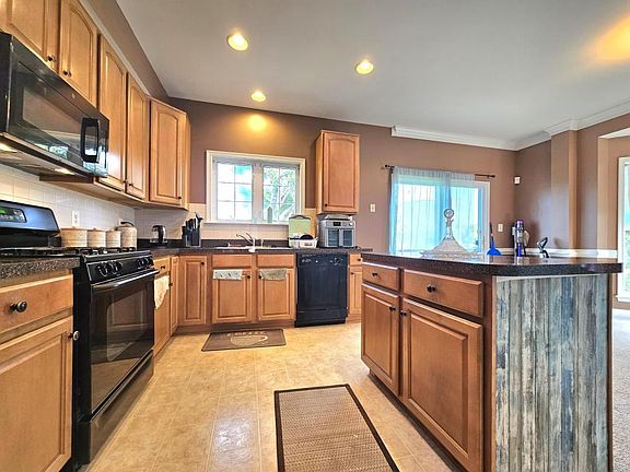 5th image of 3300 Broker Ln
