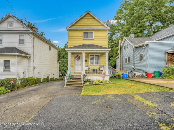925 Price St, Dickson City, PA 18519