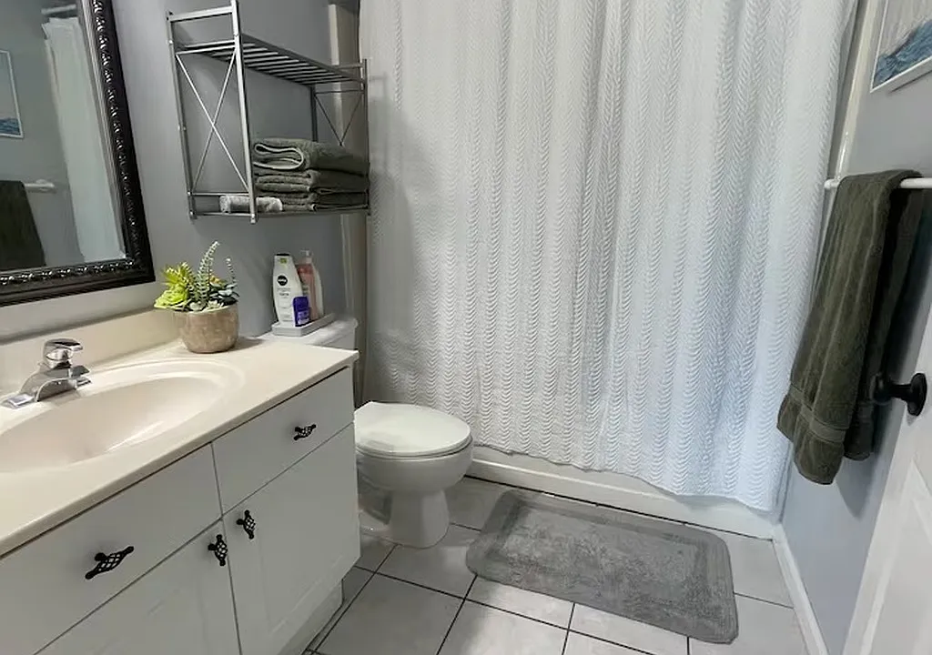 895 Santa Rosa Blvd — Photo 4
